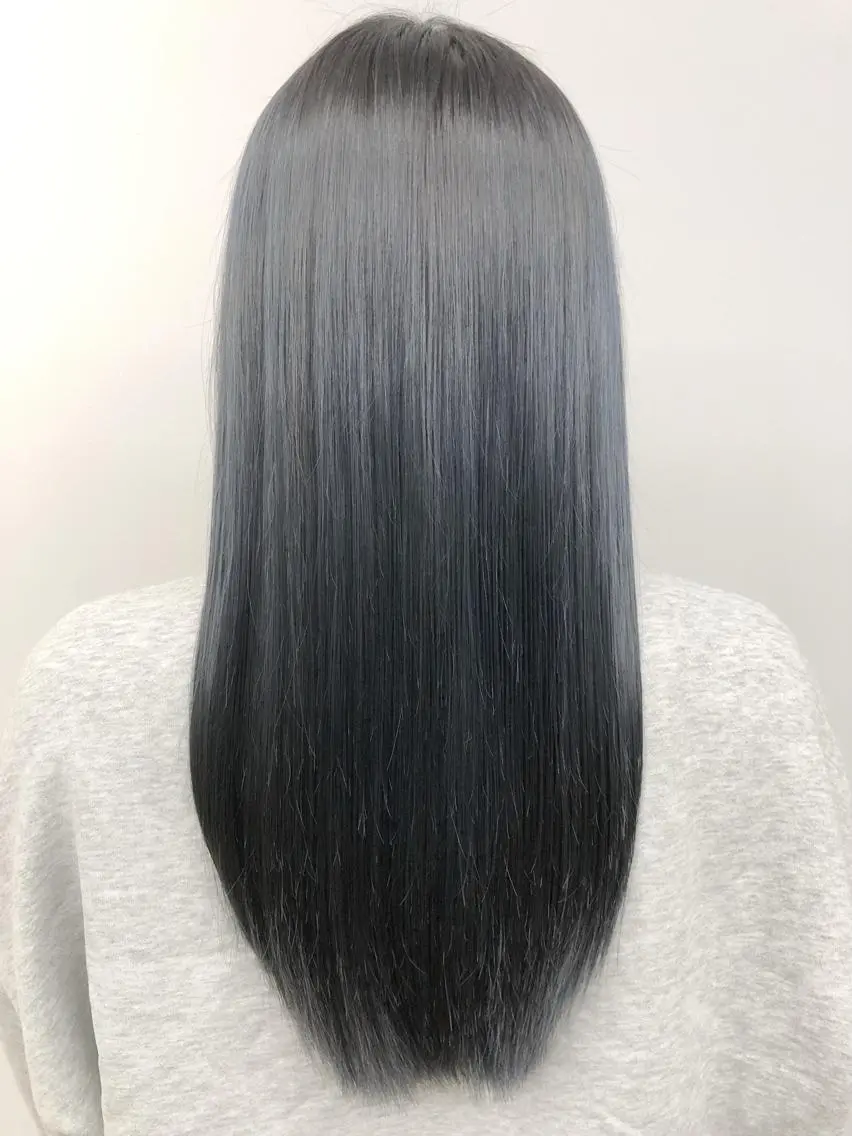 セミロング カラー ブルーカラー ブルージュ 代表 YUKI ☆のヘアスタイル