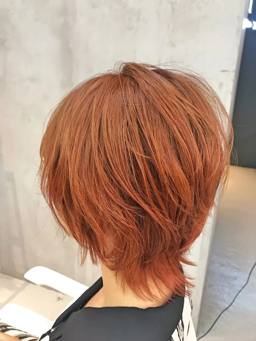 ショート カラー オレンジ レイヤーカット 加藤 憂のヘアスタイル