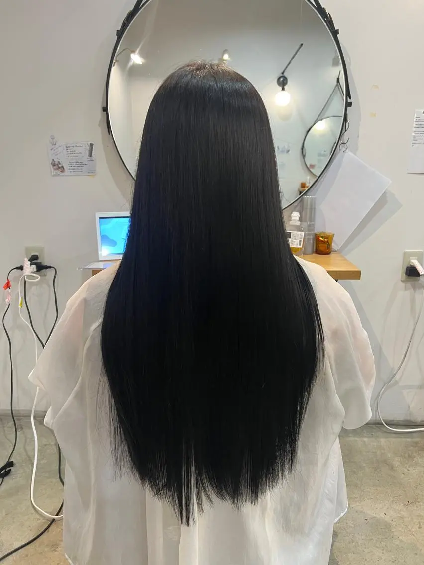 ロング カラー 黒髪 ブルーカラー ブルーブラック 髪質改善 トリートメント beleefric 🩵チセのヘアスタイル