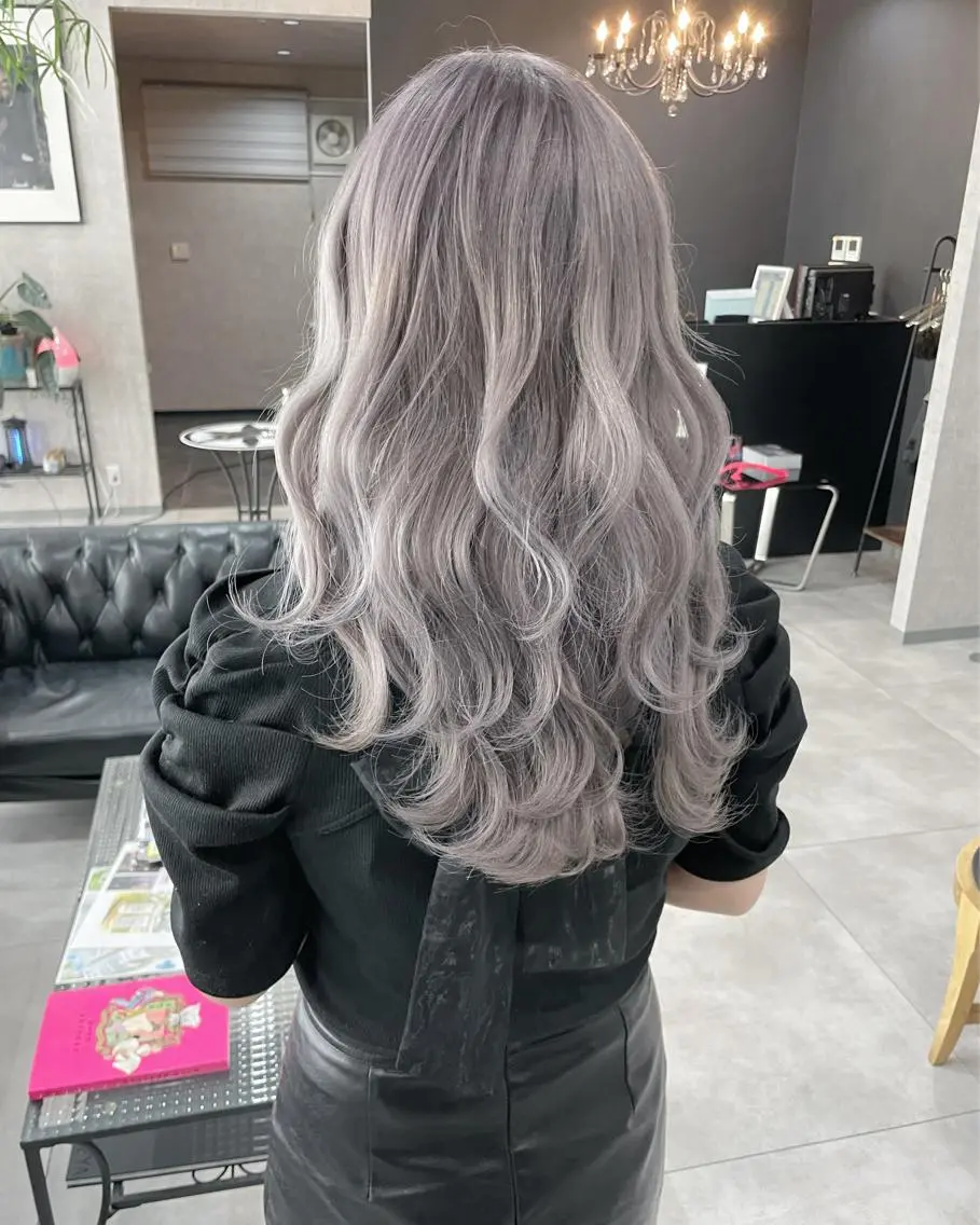 ロング ヘアカラー 佐藤 香太のヘアスタイル