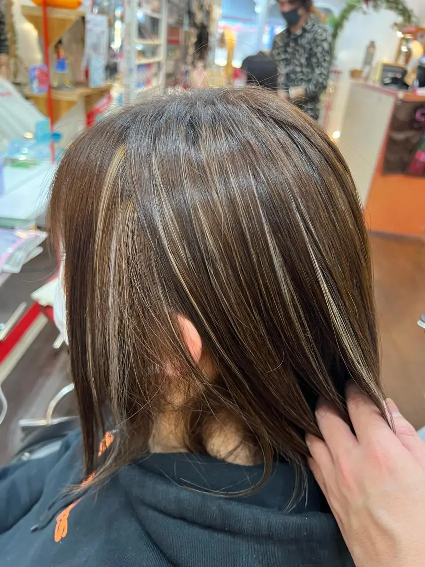 ミディアム カラー ハイライトカラー ハイライト まさき✂︎ /ブリーチカラーのヘアスタイル