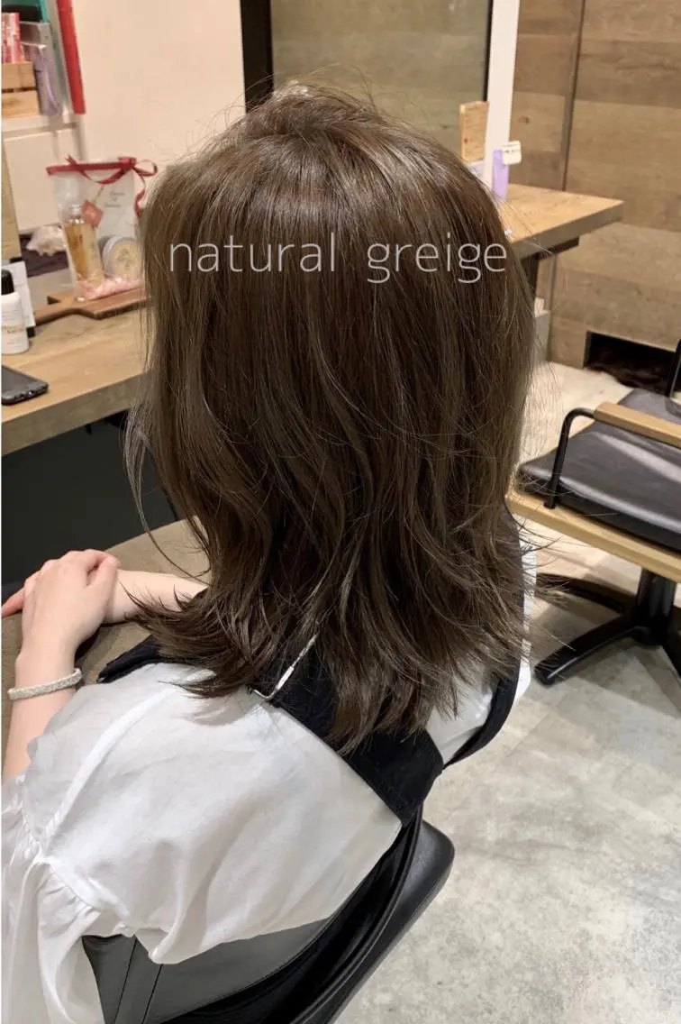 ミディアム カラー ヘアアレンジ ミディアムレイヤー 透明感カラー グレージュ オレンジ レイヤーカット カット ヘアカラー トリートメント 似合わせレイヤー/ 美髪縮毛矯正/ミナエのヘアスタイル