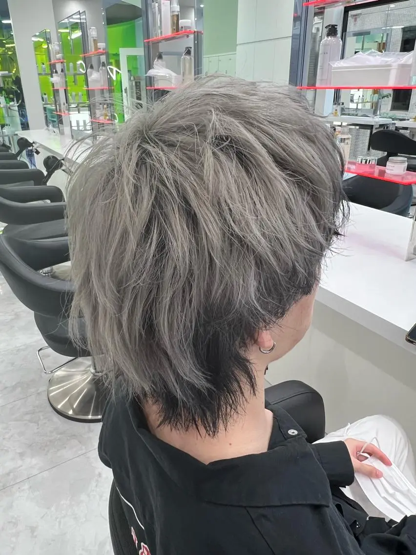 カラー メンズ デザインカラー ブリーチなし特化 美容師💖SAE💖のヘアスタイル