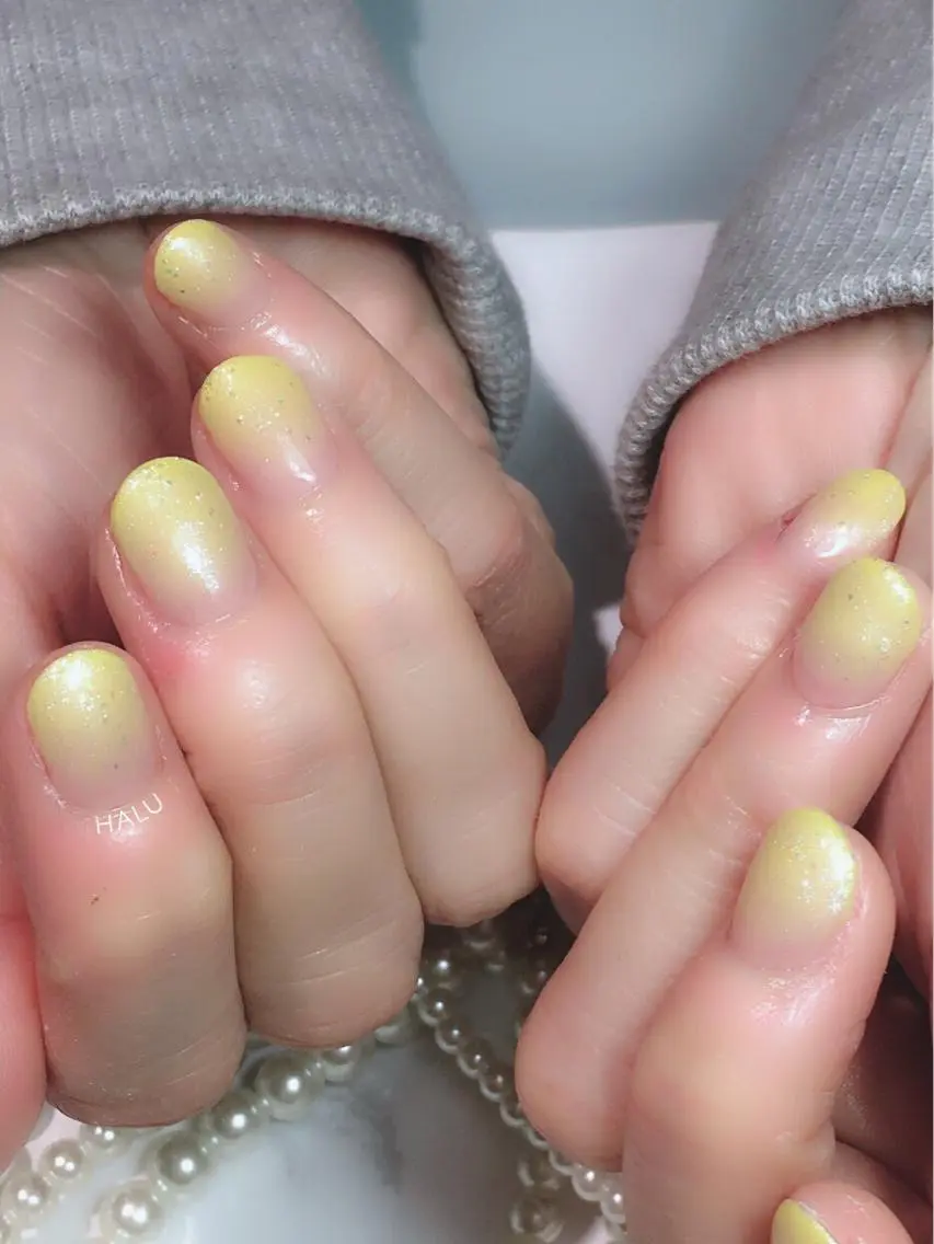 ネイル グラデーション 春ネイル ストーンネイル 黄色 HALU ハルのネイルデザイン
