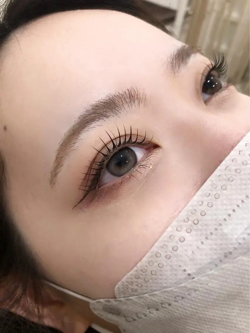 ネイル マツエク・マツパ アイブロウ 眉カラー 韓国風マツエク パリジェンヌラッシュリフト まつげパーマ ワンホンマツエク ハンドネイル フットネイル ハンドケア Nail&eye Belire 新宿のネイルデザイン
