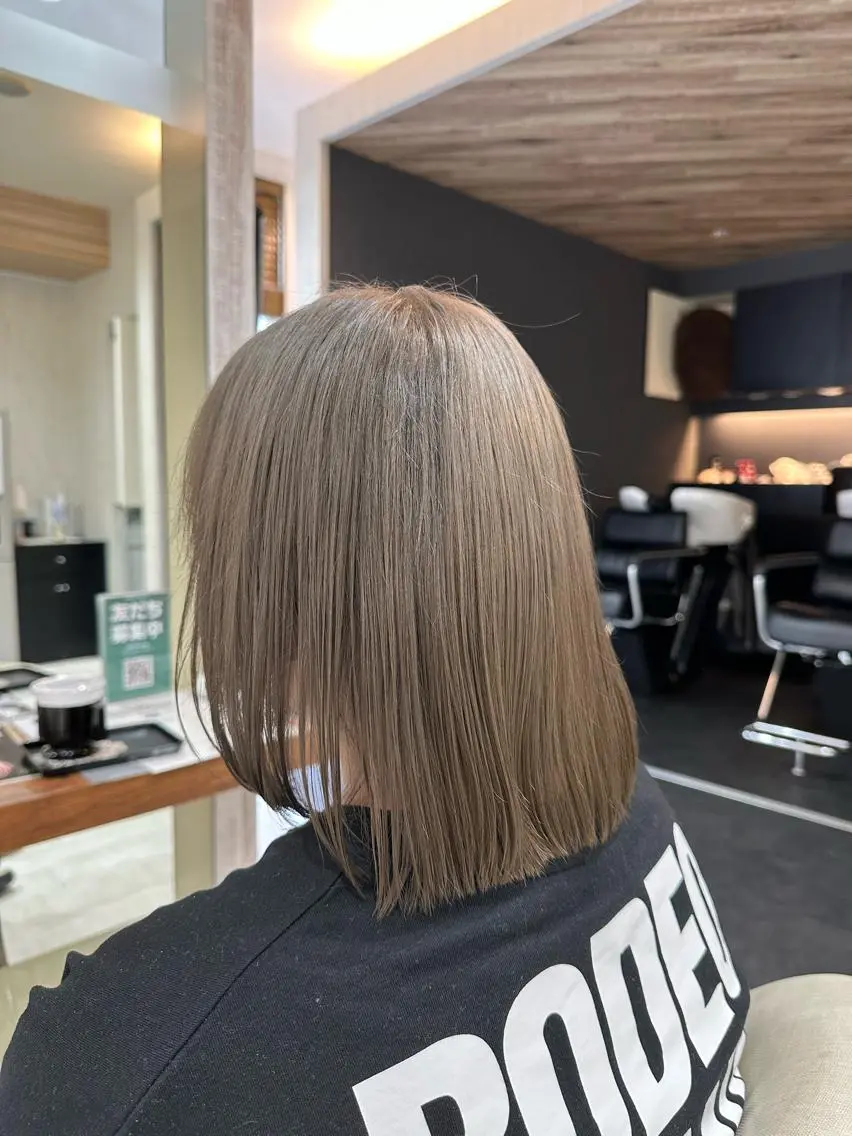 ミディアム カラー ミディアムパーマ ブリーチ ケアブリーチ ダブルカラー ハイライトカラー ヘアカラー 中嶋 紘夢のヘアスタイル