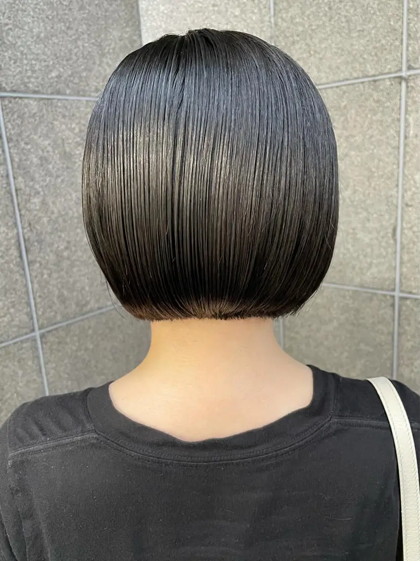 ショート 高槻裕二 ショートボブ縮毛矯正のヘアスタイル