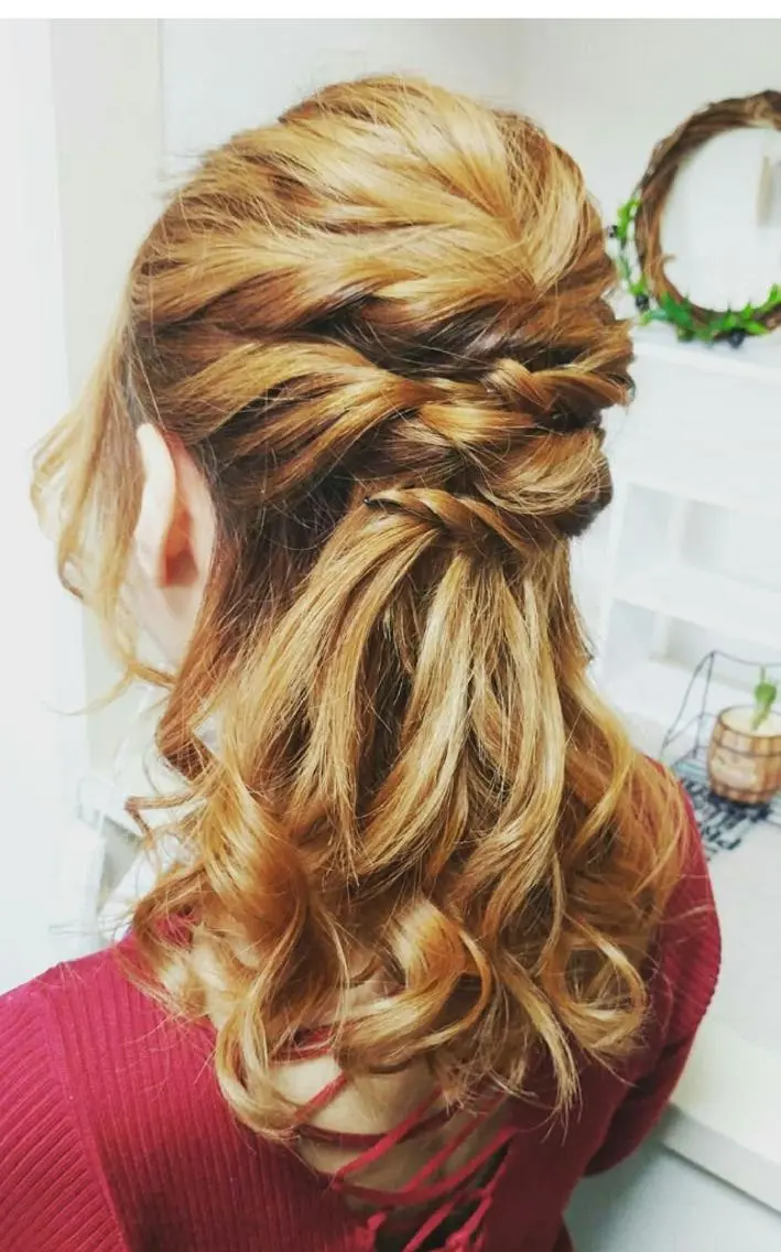 セミロング HORI 　tのヘアスタイル