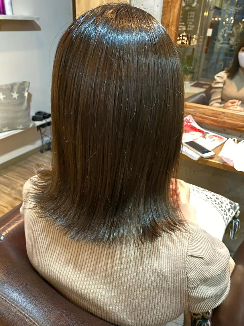 ミディアム カラー イルミナカラー スターダスト シールエクステ 🪽CHIAKIのヘアスタイル