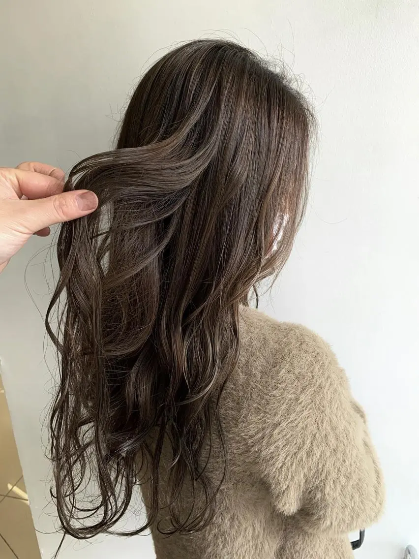 ロング カラー 町田で叶う本物の 髪質改善 鍋谷勇のヘアスタイル