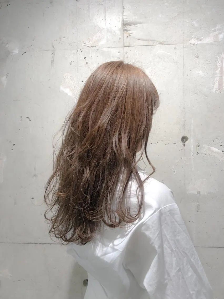 ロング カラー パーマ ヘアアレンジ メンズ キッズ ネイル マツエク・マツパ ベージュカラー シアーベージュ レイヤーカット 当日予約⭕️ Rene’のヘアスタイル
