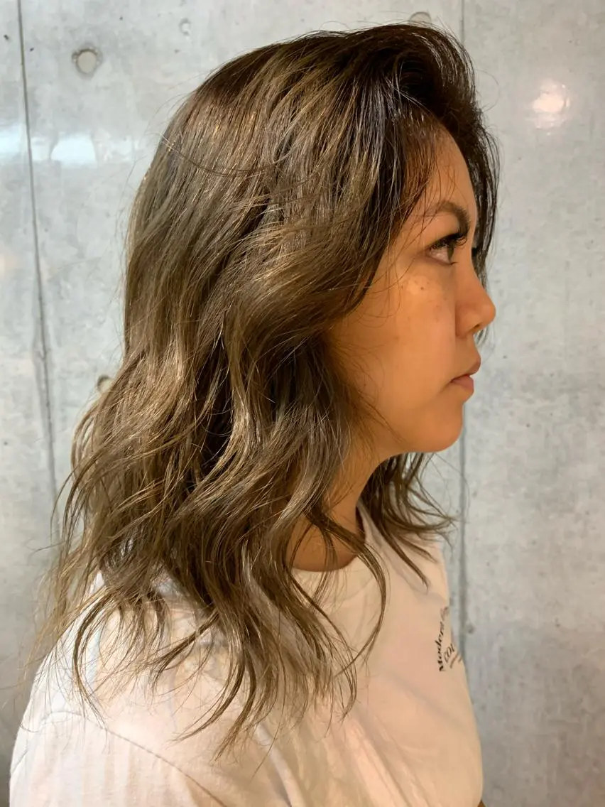セミロング カラー ベージュカラー Yuki☺︎パーマ レイヤーカットのヘアスタイル