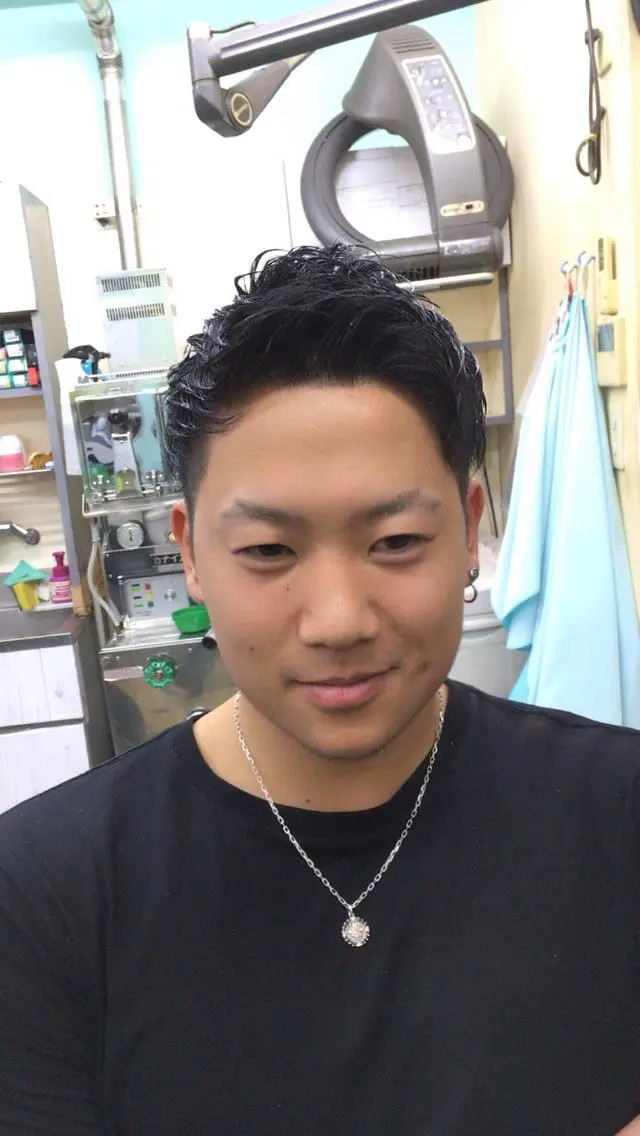 ショート メンズ アップバング Kenny ケニーのヘアスタイル