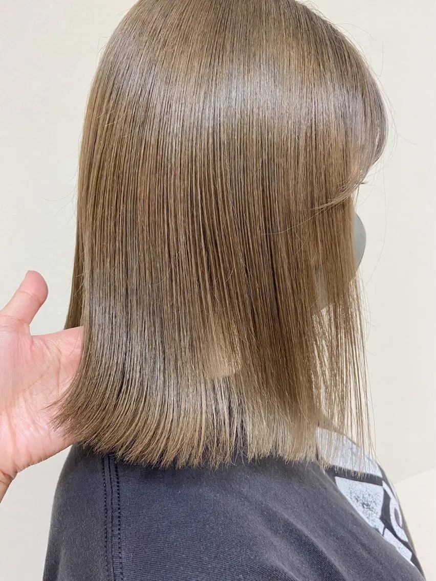 カラー Ashanti 有川のヘアスタイル