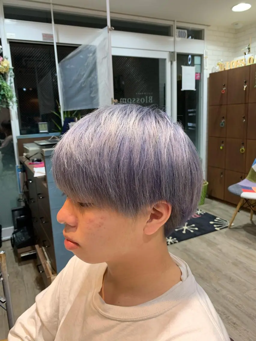 ショート カラー メンズ メンズブリーチ アッシュ アッシュグレー ブリーチ Blossom大塚 ディレクター永野のヘアスタイル