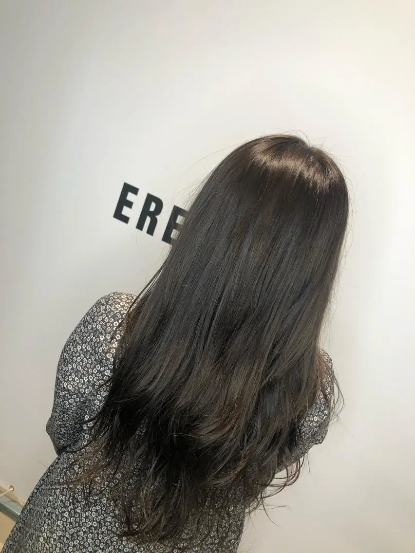 ロング カラー ブリーチ グレージュ ブリーチなしカラー ヘアカラー 宮下 愛璃紗のヘアスタイル