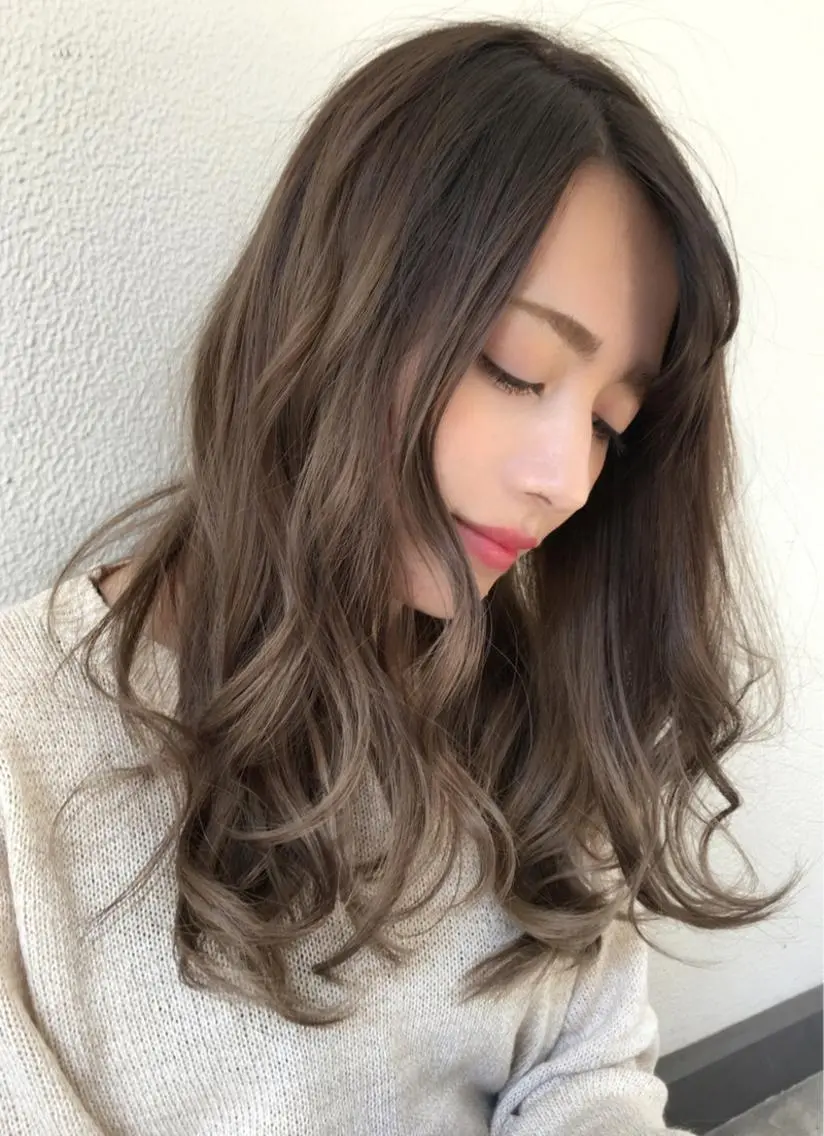 セミロング カラー 【公式】amble luxe池袋東口🩷のヘアスタイル