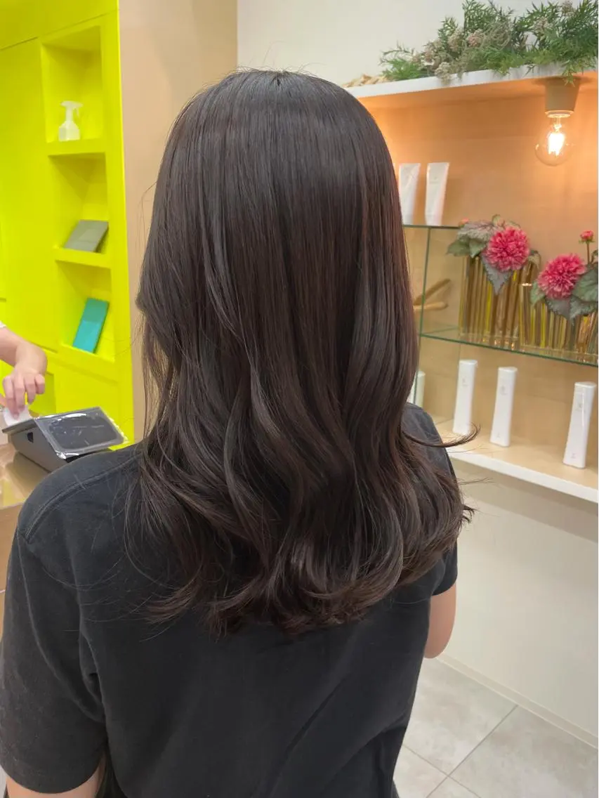 セミロング カラー 髙橋 かすみのヘアスタイル