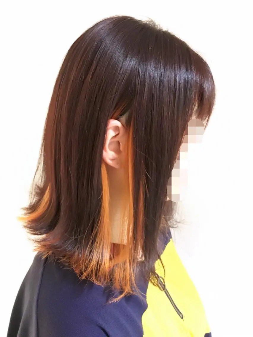 ミディアム カラー ヘアアレンジ インナーカラー オレンジ 外ハネヘア 熊谷 奈菜のヘアスタイル
