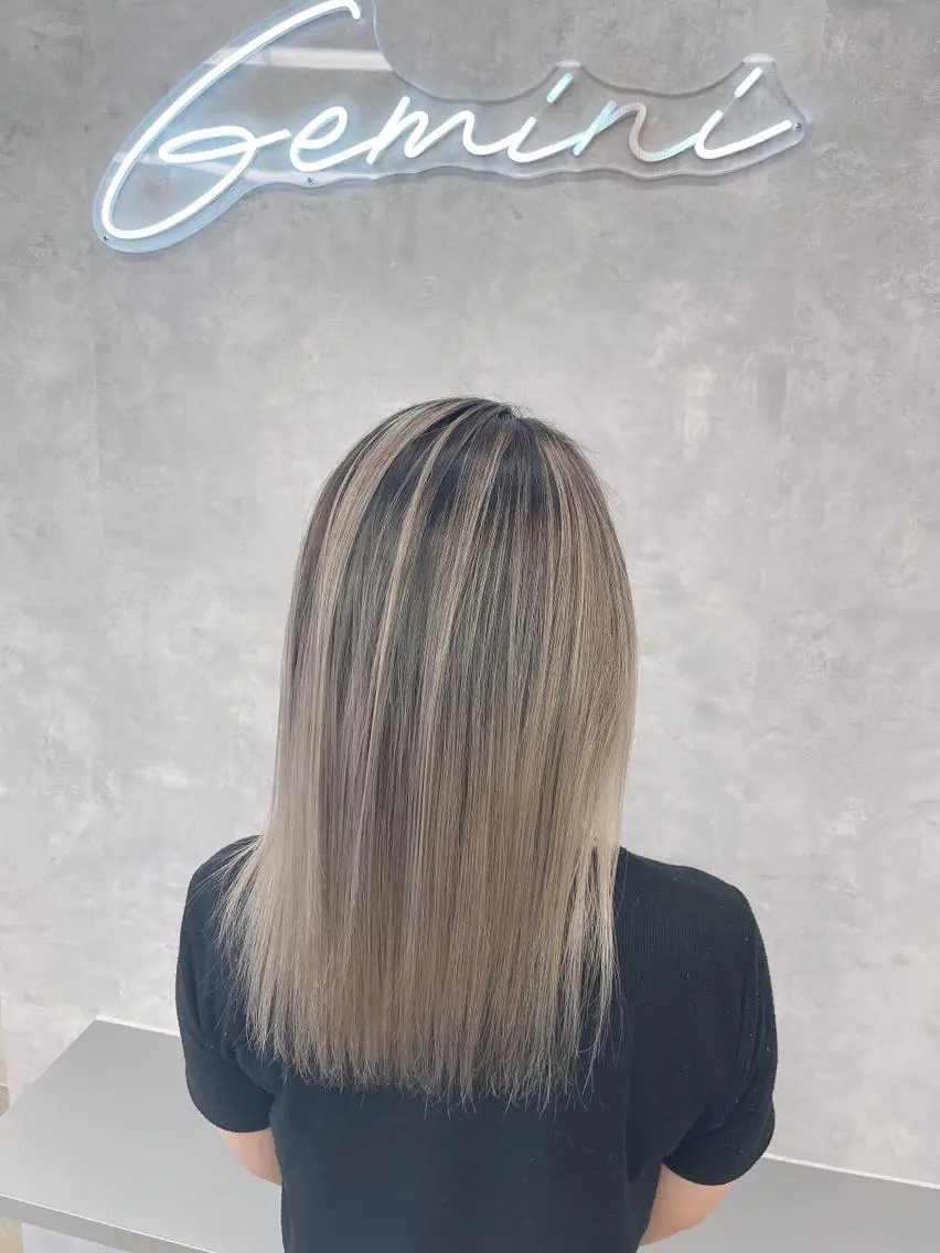 カラー Gemini代表 Maedaのヘアスタイル