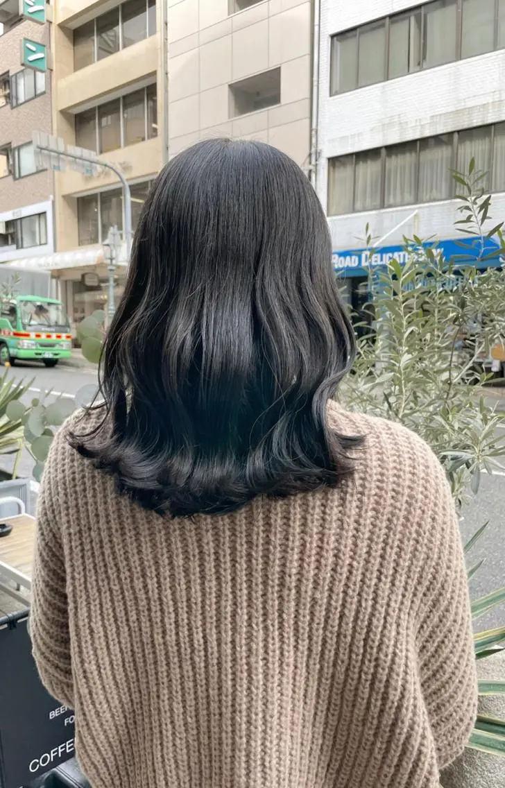 セミロング KAI RIKAのヘアスタイル