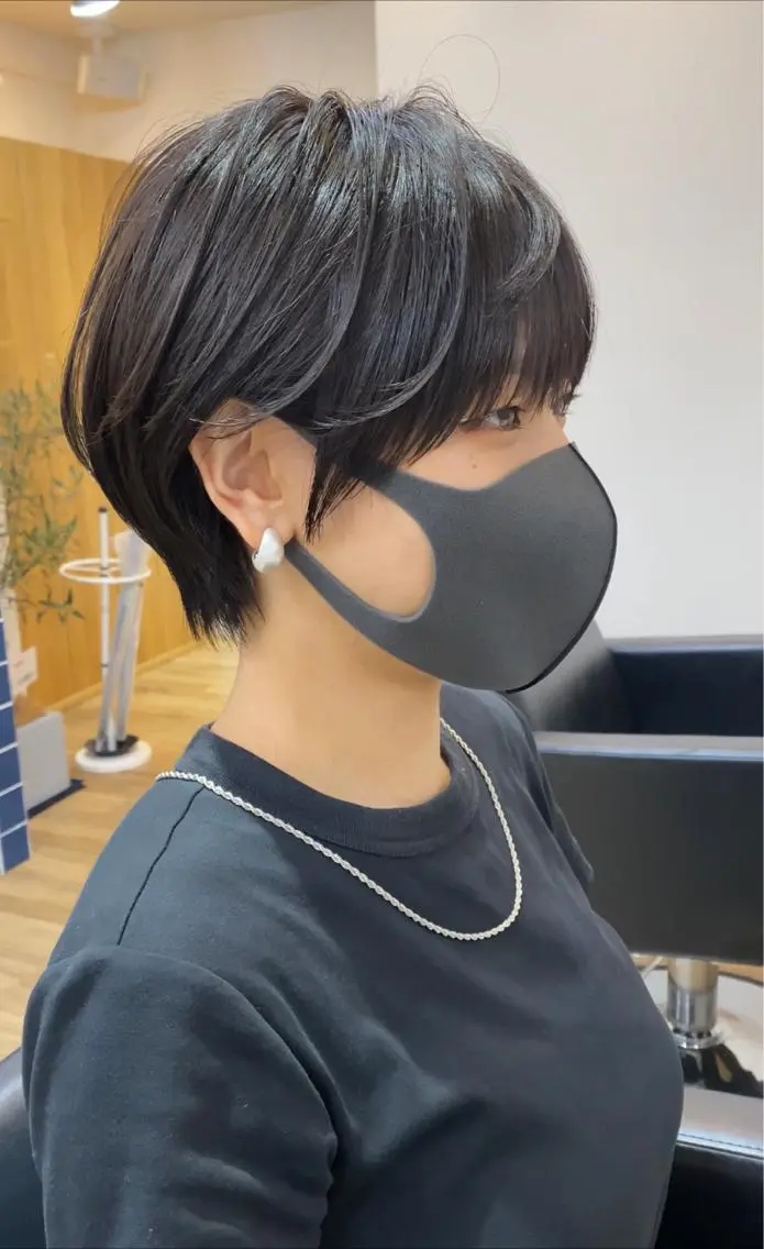 ショート カラー ブリーチ ケアブリーチ ダブルカラー ハイライトカラー イルミナカラー 中北篤志 ショートボブのヘアスタイル