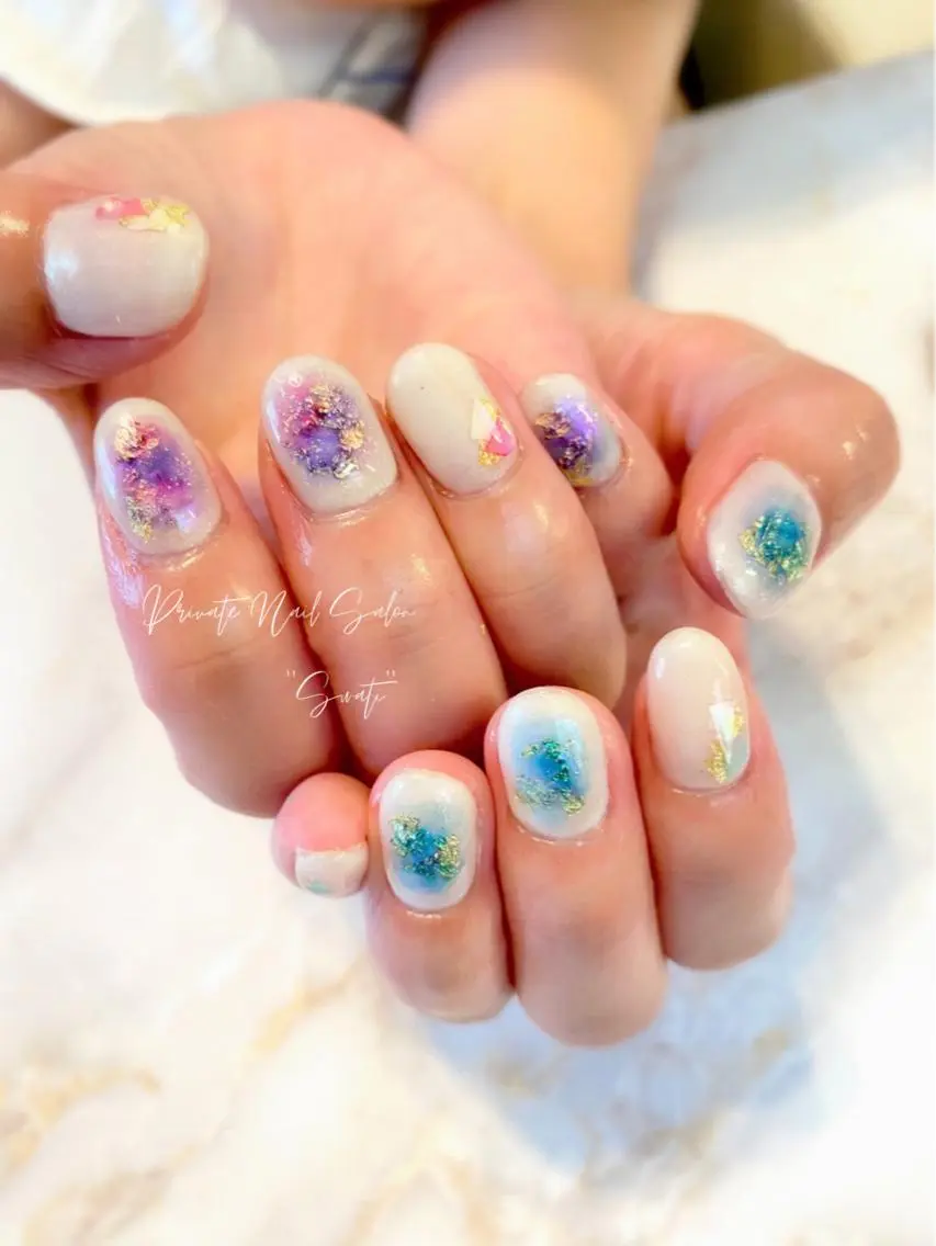 ネイル アートネイル ニュアンスネイル オフィスネイル 夏ネイル yuko (ネイリスト)のネイルデザイン