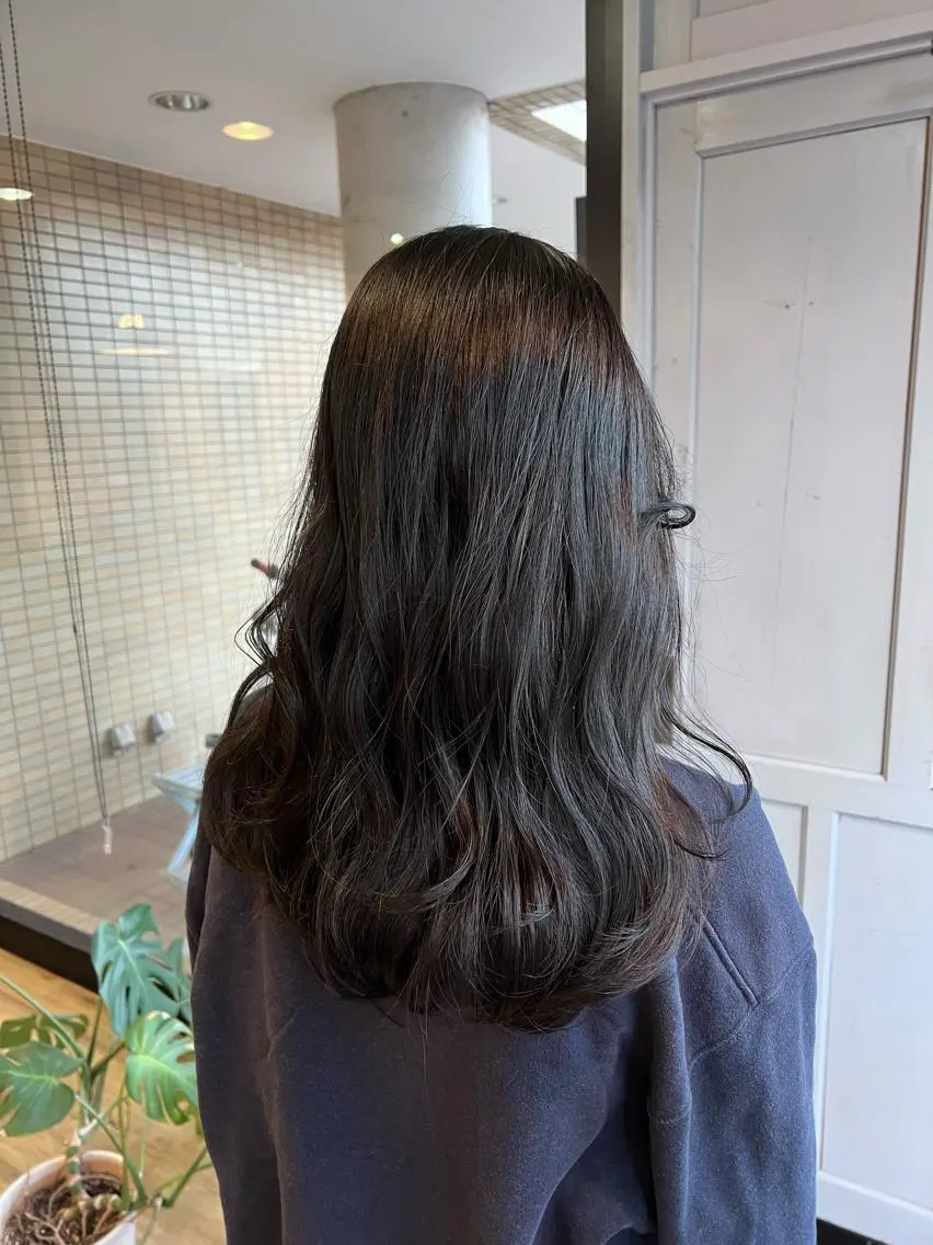 ロング カラー ヘアカラー トリートメント ツキダテ ユイのヘアスタイル