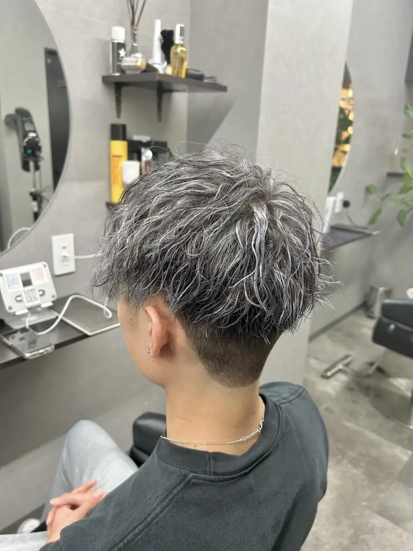 ショート カラー パーマ メンズ カット ヘアカラー パーマ ♦️お任せ美容師♦️ ★ヤマフジ★のヘアスタイル