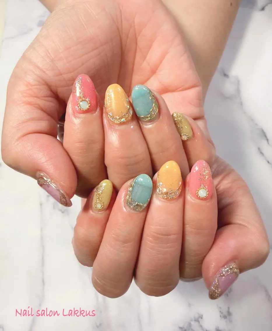 ネイル ミラーネイル 春ネイル Lakkus T－CHIのネイルデザイン
