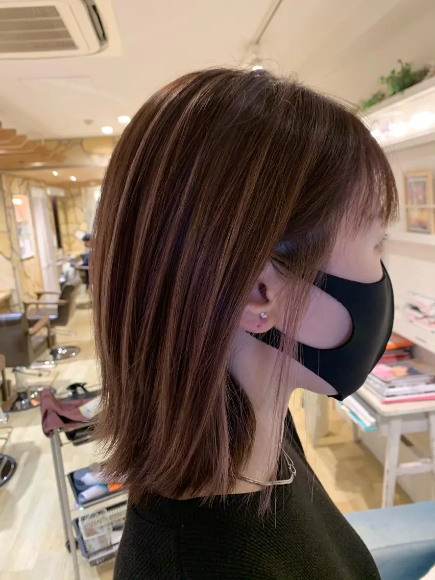 ミディアム ボブ ハイライト ヘアカラー トリートメント 渋谷ハイトーン/ デザインカラー阿部のヘアスタイル