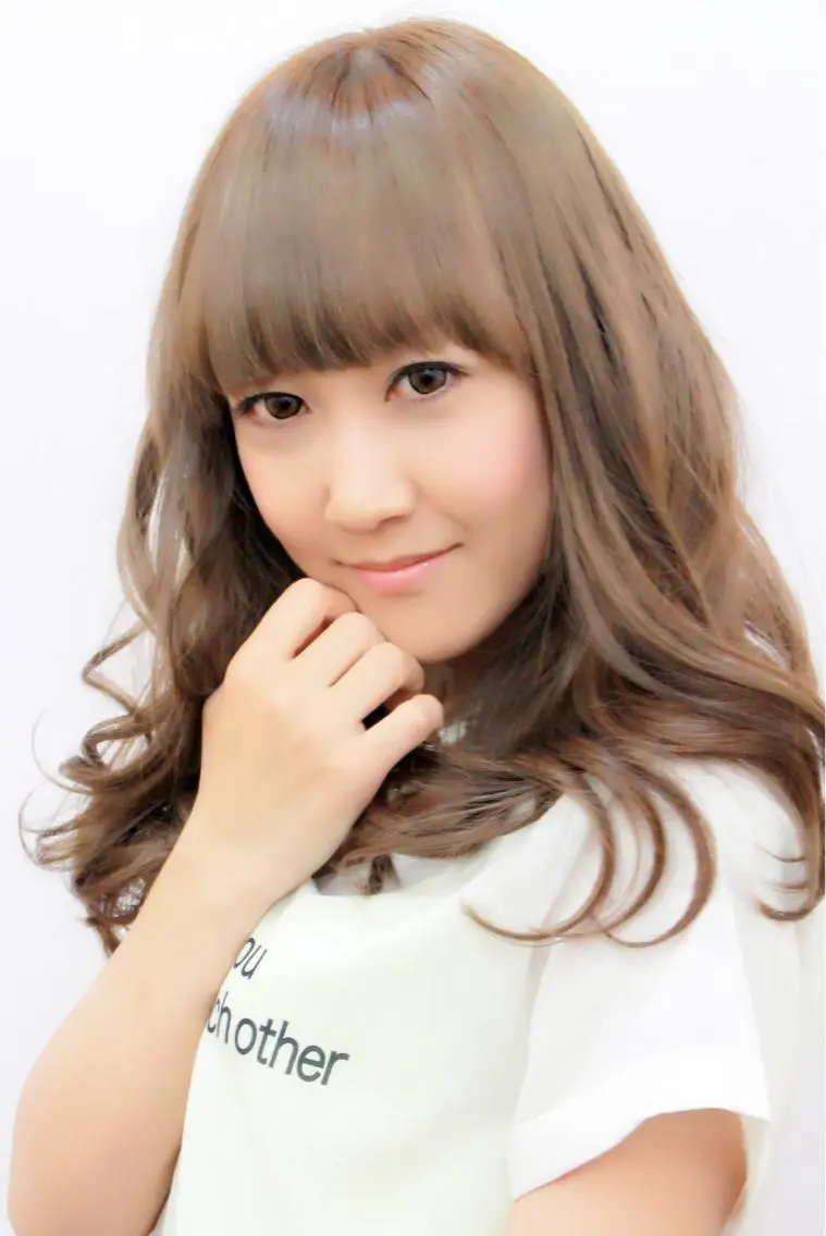 ロング カラー ベージュカラー ミルクティーベージュ レイヤーカット ロング ローレイヤー 🤍デザインカラー 特化🤍HIROのヘアスタイル