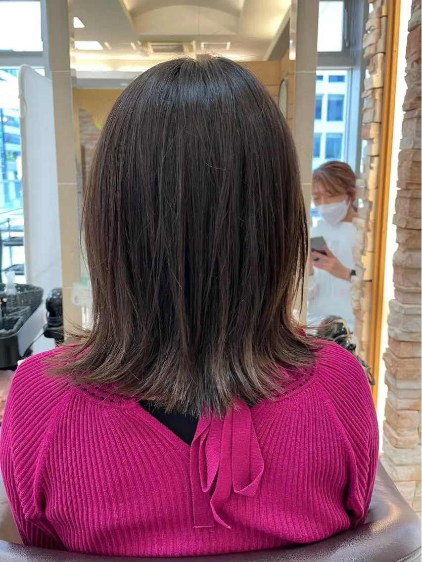ミディアム カット ヘアカラー 新籾 尚哉のヘアスタイル