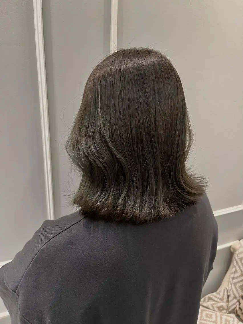 ミディアム ヘアカラー 🤎𝐌𝐚𝐨⌇ お悩み解決美容師🤎のヘアスタイル