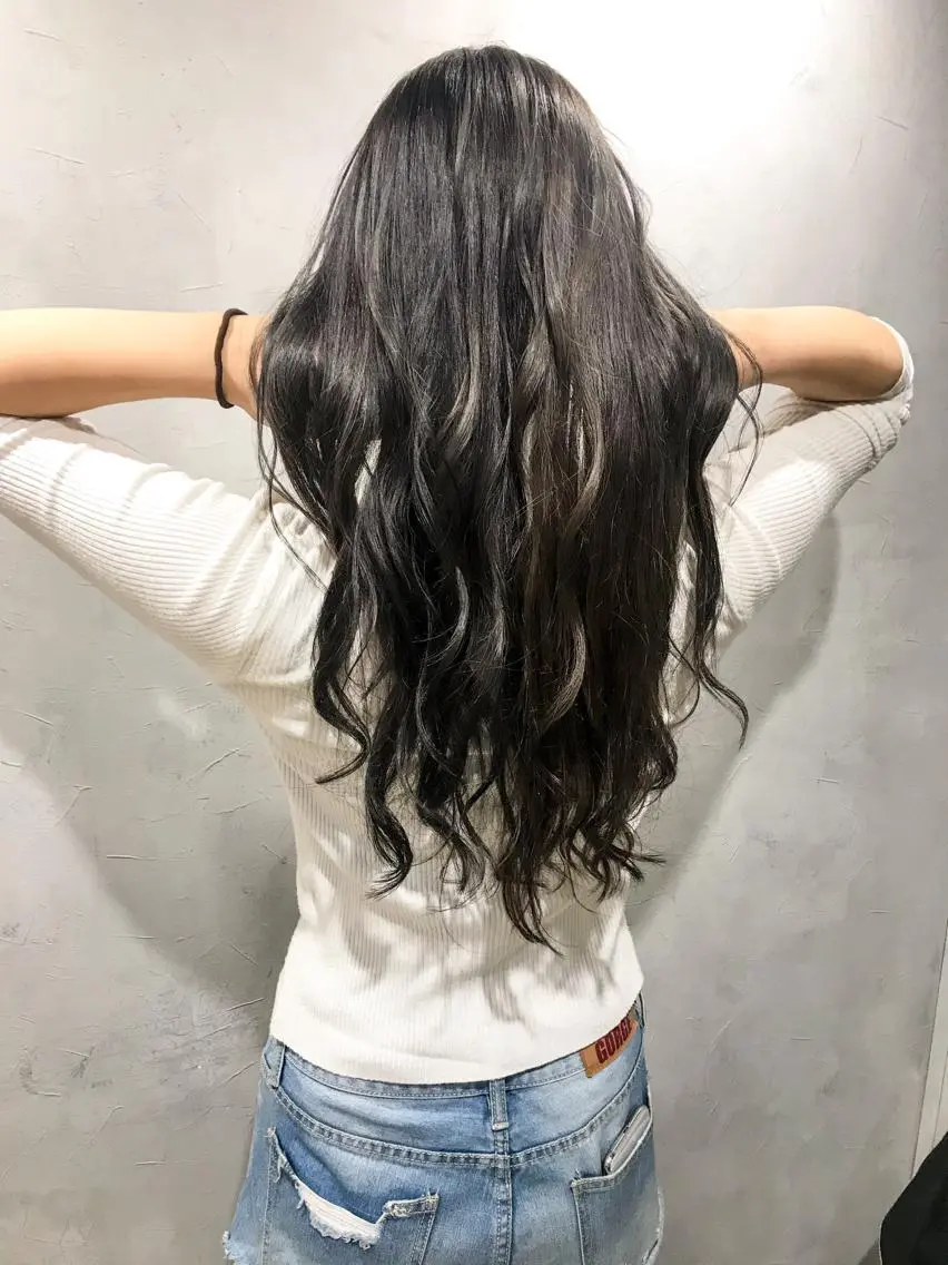 ロング カラー アッシュ ダブルカラー カット パーマ 江畑 匠 新宿三丁目 徒歩30秒⭐️のヘアスタイル