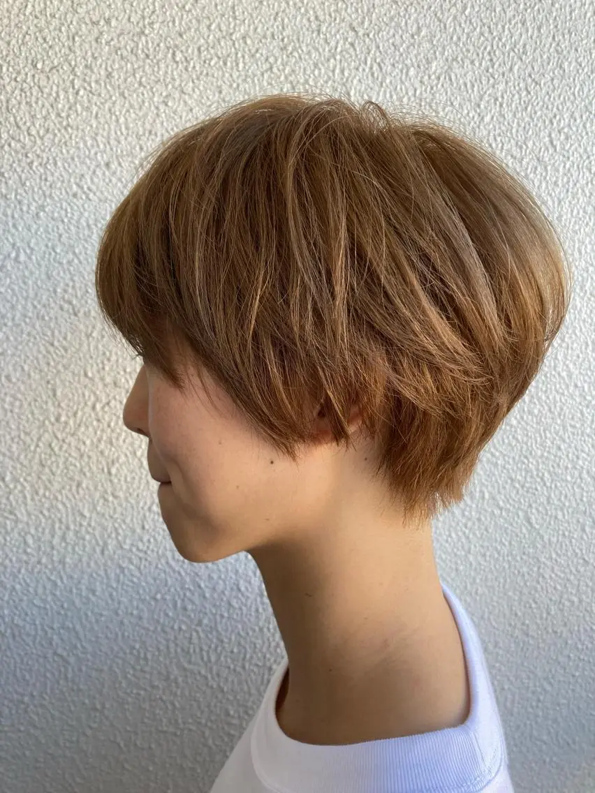 ショート カラー メンズ メンズブリーチ ベージュカラー ブリーチ ヘアカラー 内村 純也のヘアスタイル