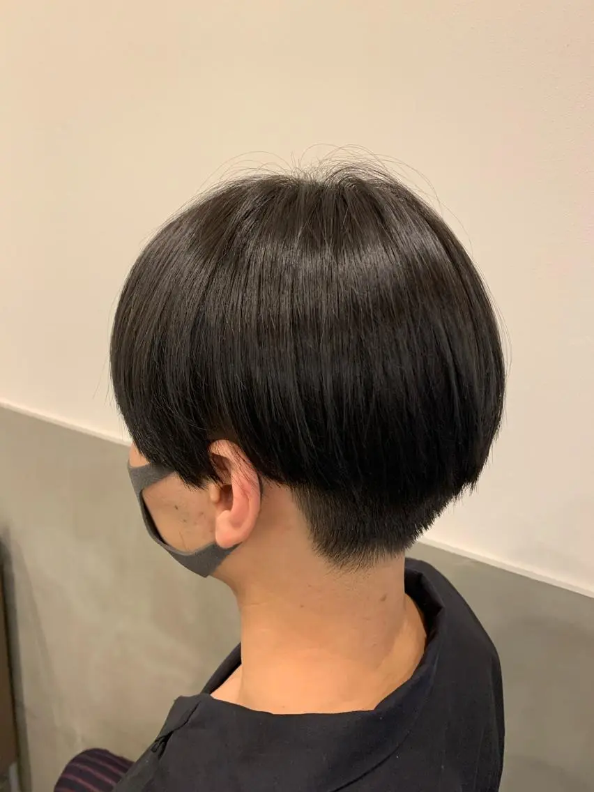 ショート カラー メンズ カット ヘアカラー トリートメント 若狭 彩花のヘアスタイル