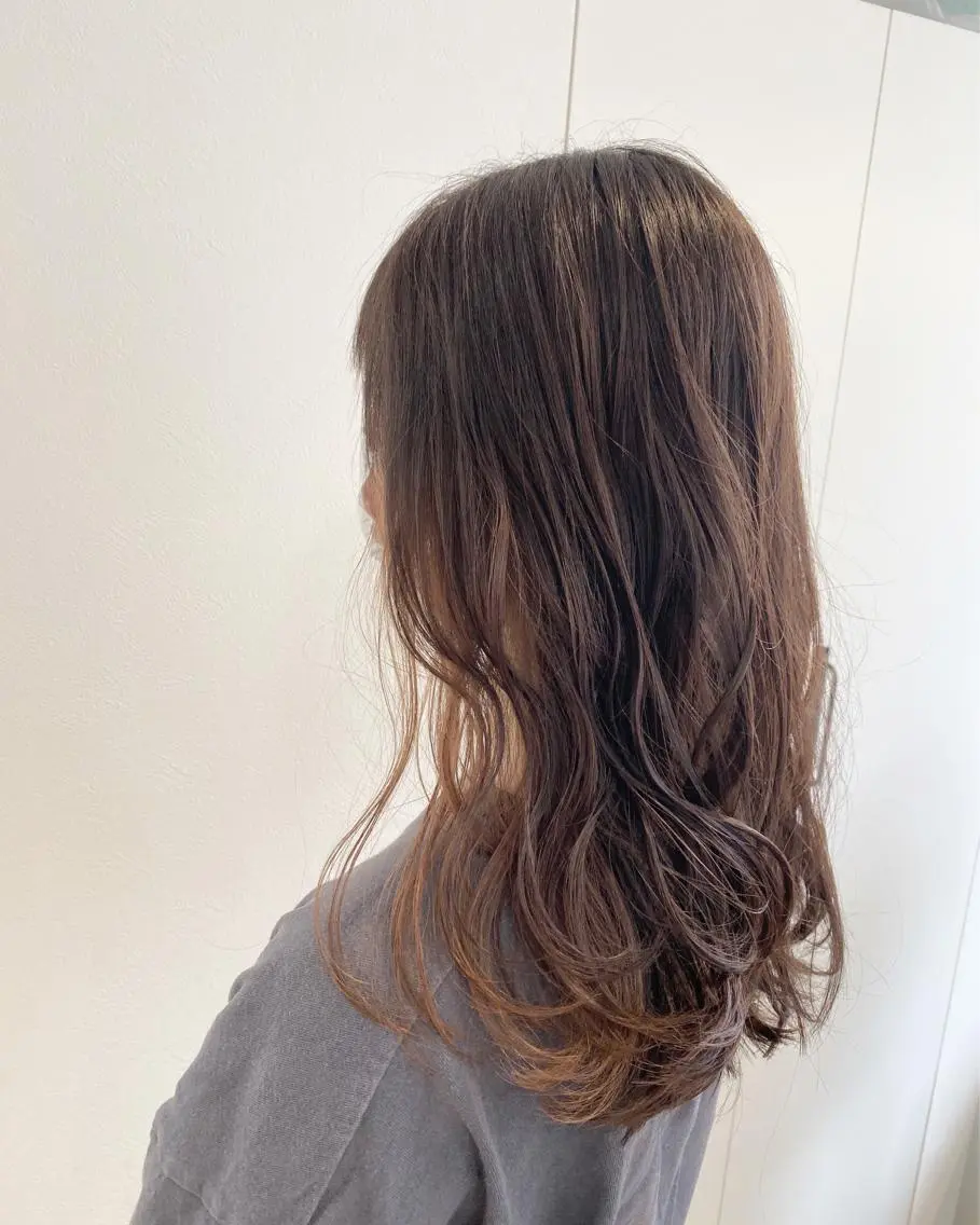 セミロング カラー イルミナカラー インナーカラー ヘアカラー トリートメント Kazu .Kのヘアスタイル