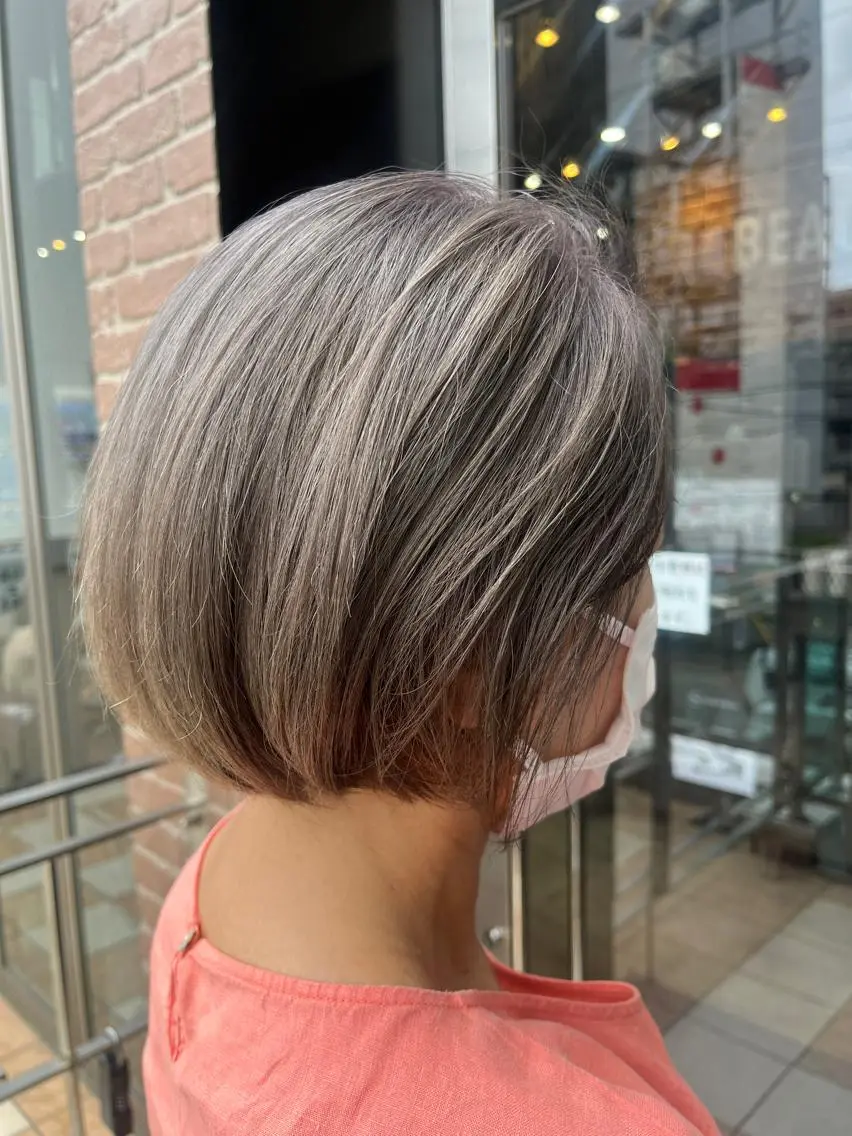 ミディアム カラー パーマ ヘアアレンジ メンズ キッズ ネイル マツエク・マツパ アイブロウ メンズブリーチ メンズハイライト メンズインナーカラー メンズ韓国風 ブリーチ 久木原 ゆりのヘアスタイル