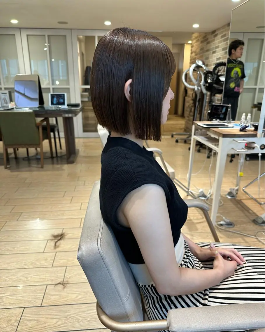 ショート 切りっぱなしボブ 前下がりボブ ショートボブ ボブ くびれヘア カット ヘアカラー トリートメント 市原 大翼のヘアスタイル