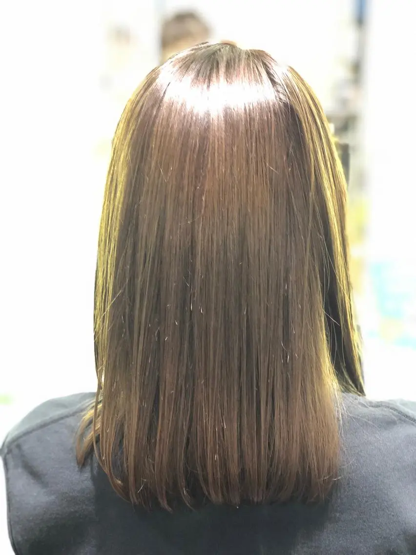 セミロング アッシュ 西山 恵太郎のヘアスタイル