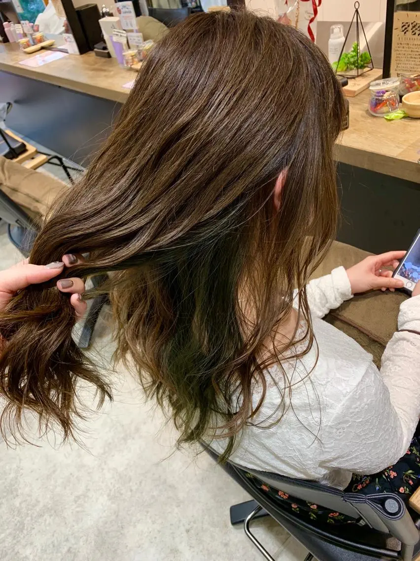 セミロング カラー ヘアアレンジ ベージュカラー インナーカラー カット ヘアカラー 似合わせレイヤー/ 美髪縮毛矯正/ミナエのヘアスタイル