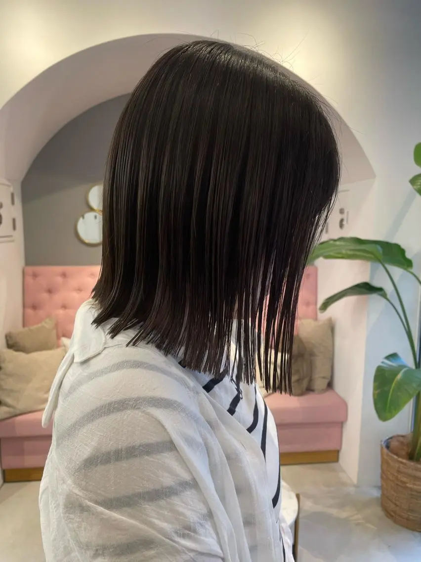 ミディアム 切りっぱなしボブ ボブ レイヤーカット 瑠輝のヘアスタイル