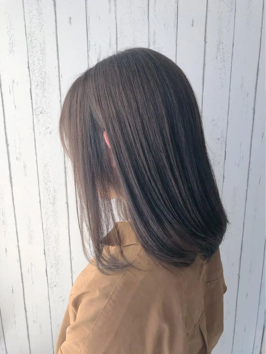 セミロング カラー アッシュ ベージュカラー イルミナカラー 【ニュアンスカラー・ 髪質改善】スズキカナのヘアスタイル