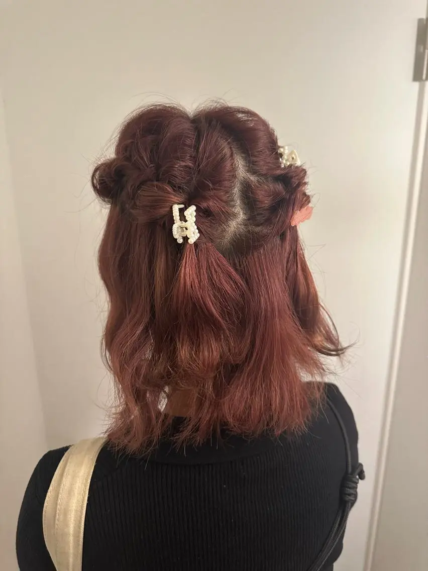 ヘアセット Hana ハイトーン🕯🩰のヘアスタイル