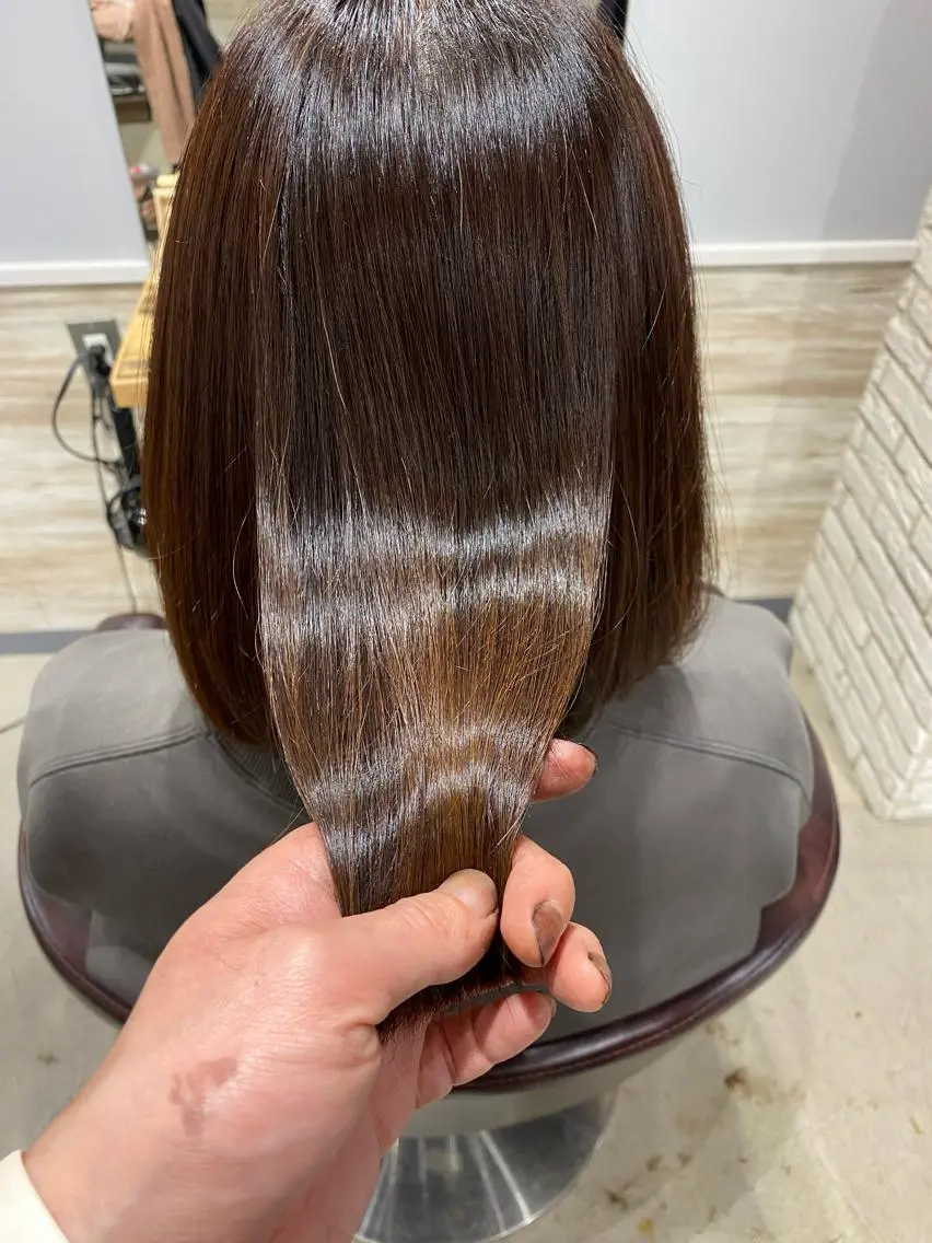 ミディアム 酸性ストレート カット 縮毛矯正 トリートメント 北村 雄太のヘアスタイル