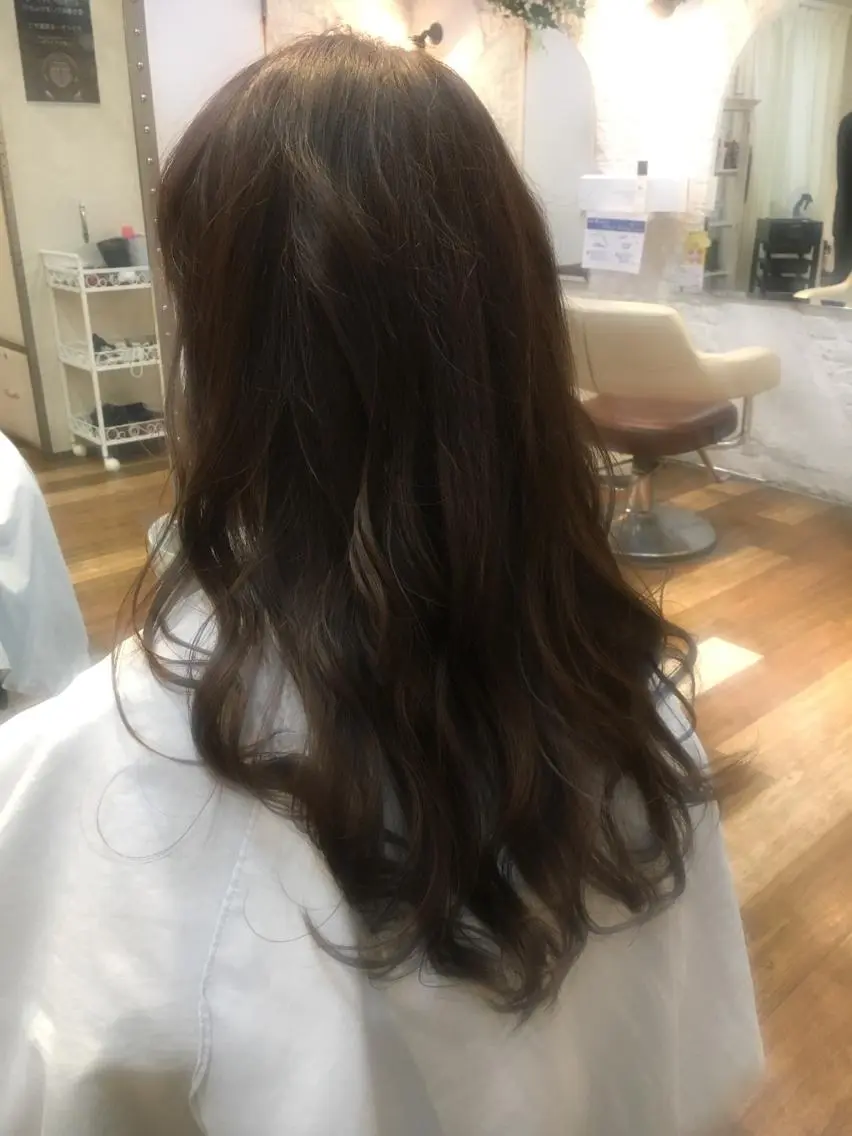 ロング アッシュ 角床直哉 カラーカットNO 1のヘアスタイル