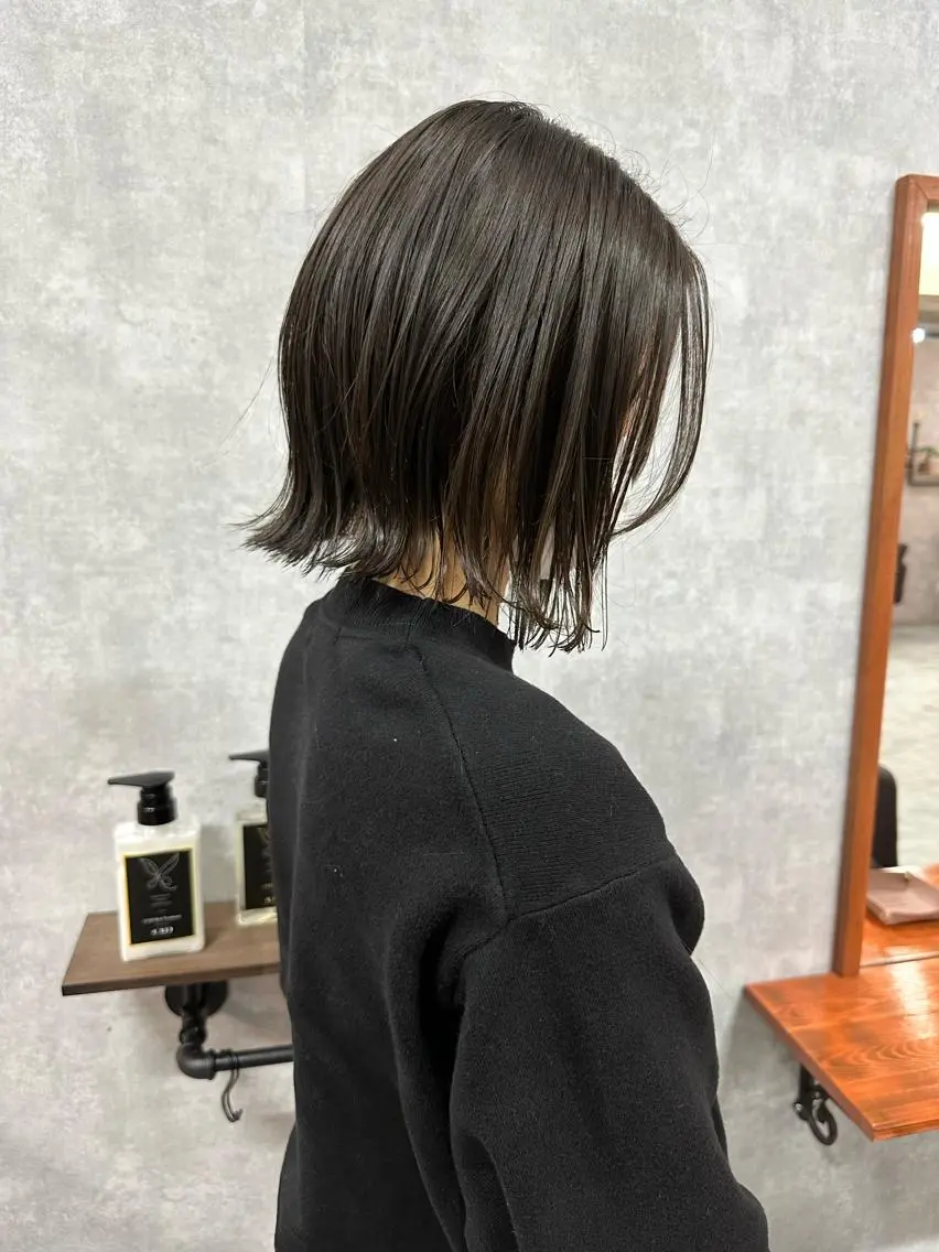 ショート 切りっぱなしボブ ショートボブ ハンサムショート 丸みショート アッシュ モテ髪/ボブ/ショー ト/アダチフウトのヘアスタイル