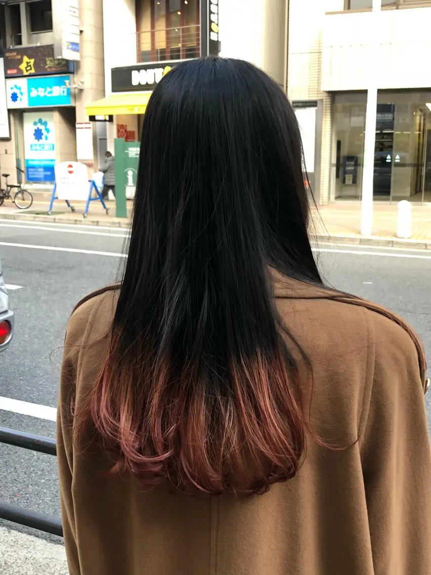 セミロング カラー グラデーションカラー カット ヘアカラー ナカオ ヤストシのヘアスタイル