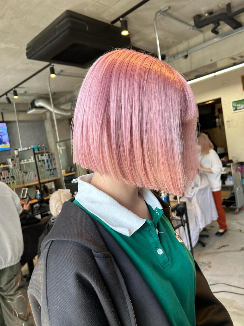 カラー ピンクカラー ホワイトピンク カット ヘアカラー トリートメント デザインカラー／ 梶本 乃梨叶のヘアスタイル
